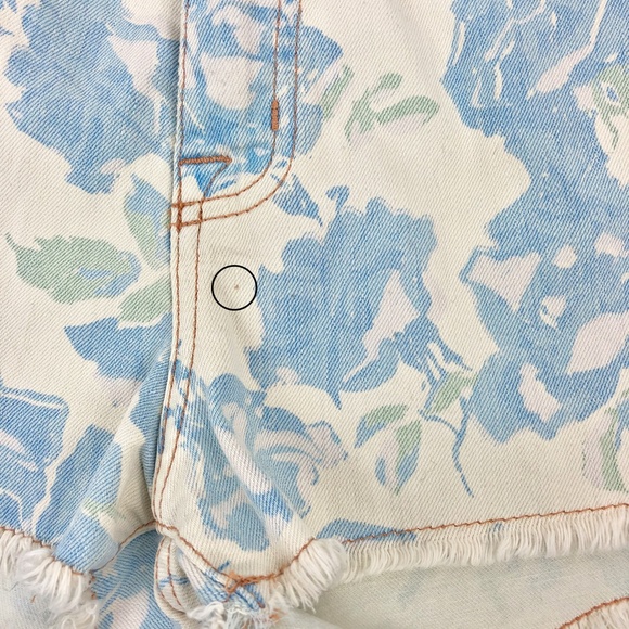 Current/Elliott The Boyfriend Short in 'Blue Rose' - Picture 7 of 16